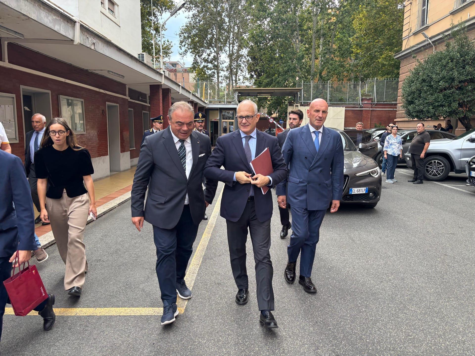 “Divise a mani nude”: successo di interventi e di contenuti al convegno organizzato dal SIULP.