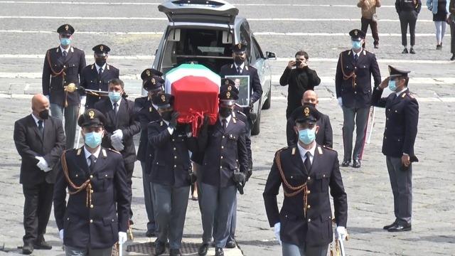 Grazie a Capo Polizia Giannini per sua presenza a Napoli