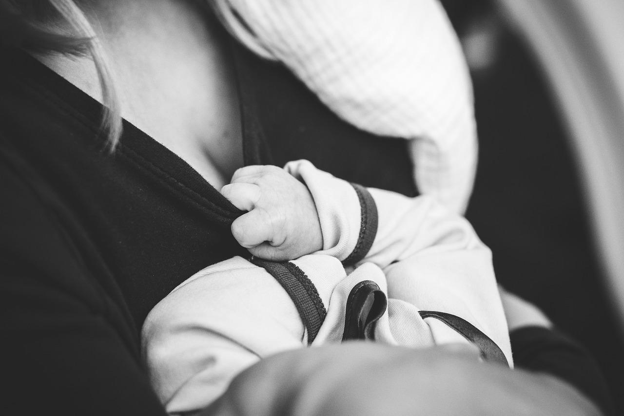 E’ possibile presentare domanda di congedo parentale (giornata intera) in giorni coperti da domanda di allattamento?