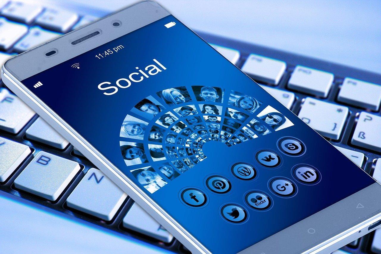 Account falso sui social e reato di sostituzione di persona