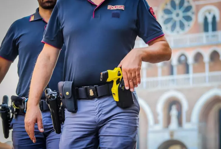 Tecniche di difesa nel caso in cui non faccia effetto o non funzioni in modo corretto il TASER