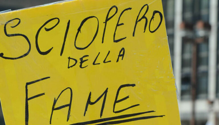 Lo sciopero della fame non giustifica il differimento della pena per motivi di salute