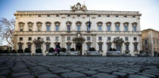 Incostituzionale l’inclusione degli scatti per invalidità di servizio nel blocco degli incrementi stipendiali