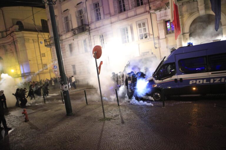 Corteo Ramy a Torino: assalto Commissariato e Forze dell’Ordine