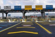 Retromarcia al casello autostradale