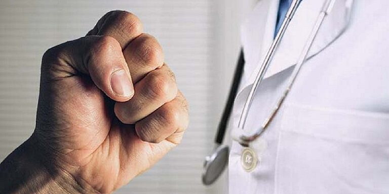 L’aggressione al personale sanitario è violenza a pubblico ufficiale